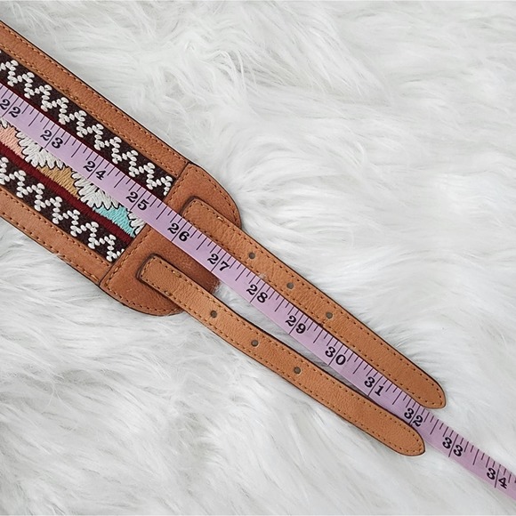 Urban Outfitters Leather Embroidered Double Buckle Cinch Belt. Size Small. - Picture 6 of 6